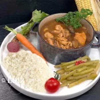 Emincé de volaille à la crème et riz