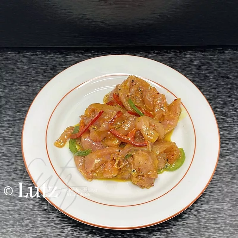 Emincé de volaille au curry cru