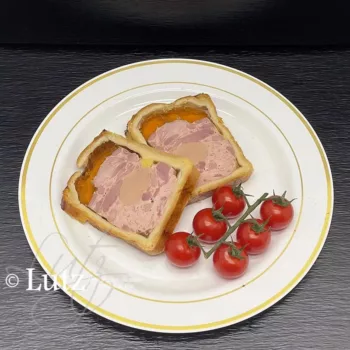 Pâté en croute avec mousse de foie